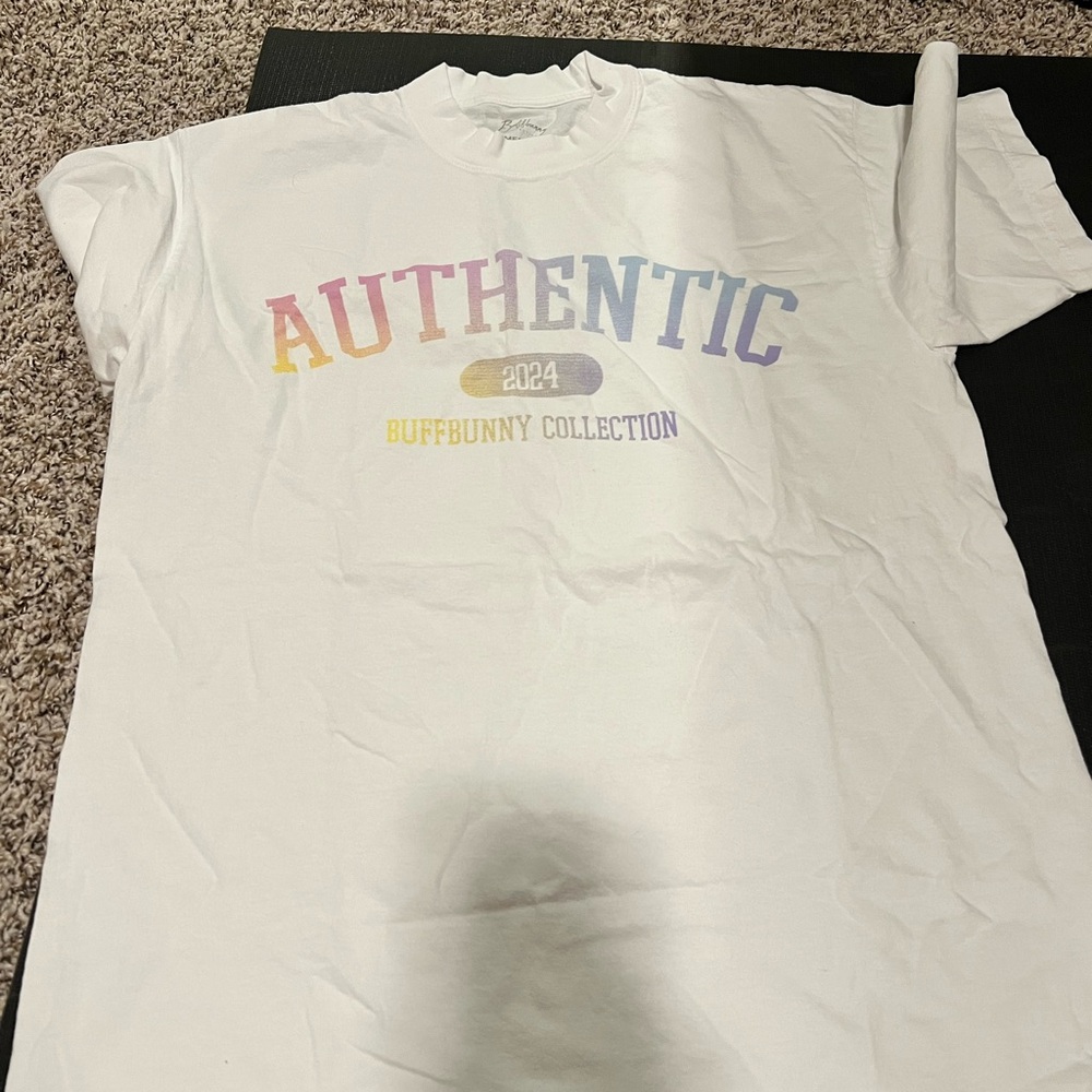 BuffBunny graphic tee
